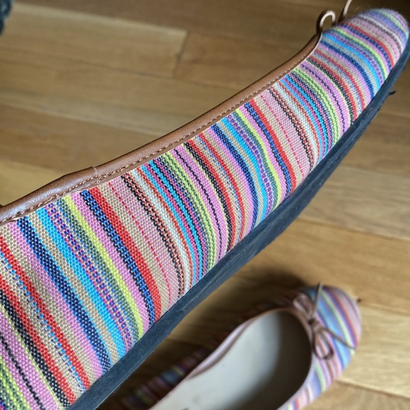 🤑BOGO🤑! Canvas flats - Picture 3 of 5